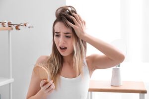 Hormonalne wypadanie włosów