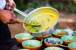 Mężczyzna zmarł po zjedzeniu curry