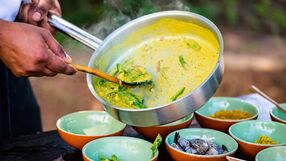 Mężczyzna zmarł po zjedzeniu curry