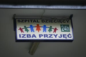 Coraz więcej dzieci w szpitalach. Lekarka ostrzega przed trzema chorobami