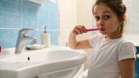 Problemy z zębami u dziecka. 4 sygnały alarmowe 