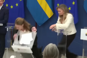 Elisabet Lann i upadek na konferencji