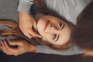 Na czym polega inteligencja emocjonalna w związku? 3 nawyki