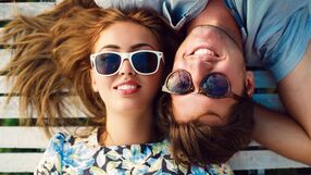 Lukewarm relationship: na czym polega taki związek? Wyjaśniamy