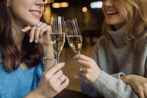 Prosecco niszczy zęby. Dentyści ostrzegają