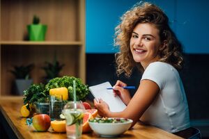 Dieta przy insulinooporności - jak unikać skoków cukru we krwi?