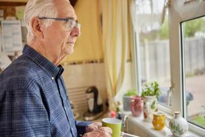 4 błędy żywieniowe seniorów, które skracają życie. Ostrzeż dziadków