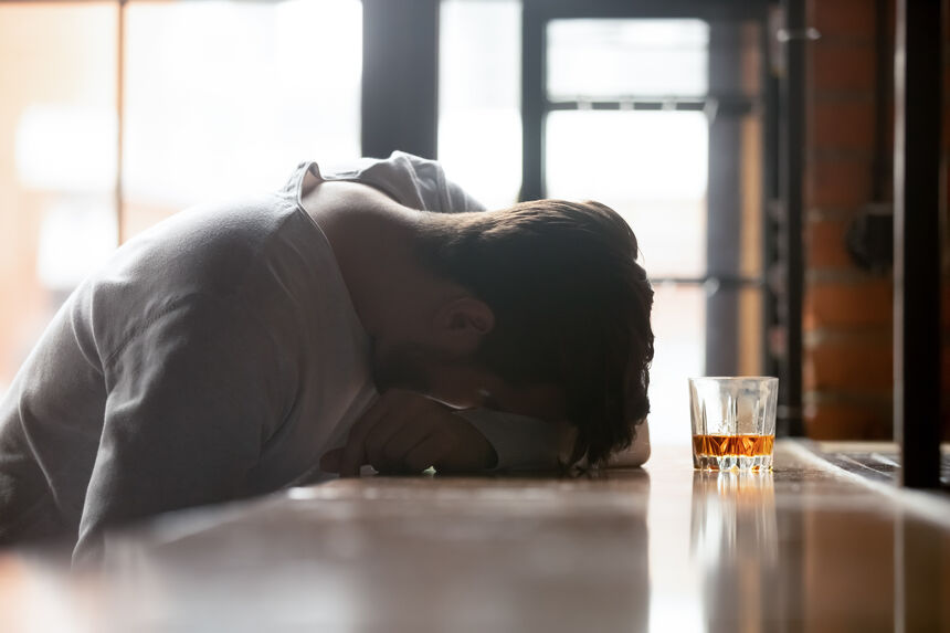 Alkoholizm: jak zrozumieć tę chorobę?