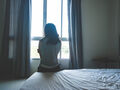 Dorosłe dzieci alkoholików i ich trauma. 4 typowe rany, jakie w sobie noszą
