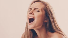 50 orgazmów dziennie? To choroba, którą można leczyć