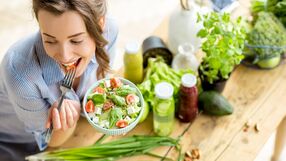Dieta mądrych jelit – na czym polega? 8 podstawowych zasad