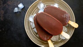 Shuttertsock/ Lody na patyku (zdjęcie poglądowe)
